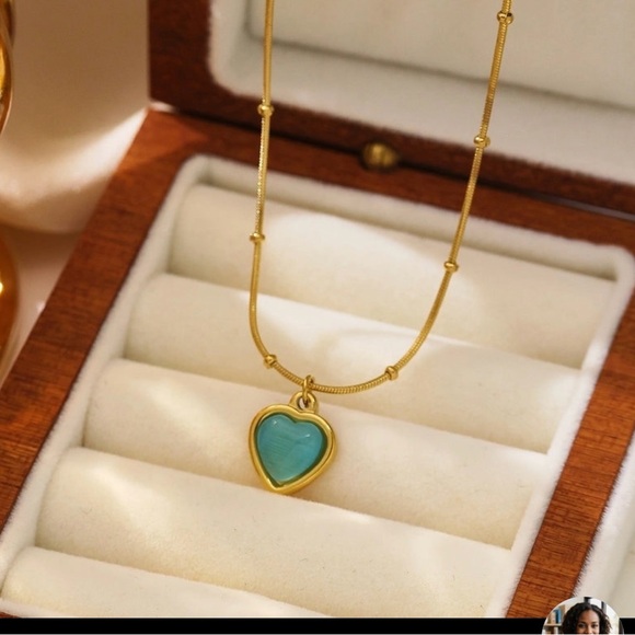 Minimalist Heart Shape Stainless Steel Opal 18K Gold P/ Inlay Pendant Necklace - Picture 3 of 5